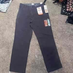 NEW W TAGS. Men’s grey khakis, “Straight Fit” Dockers. Size W32 L30